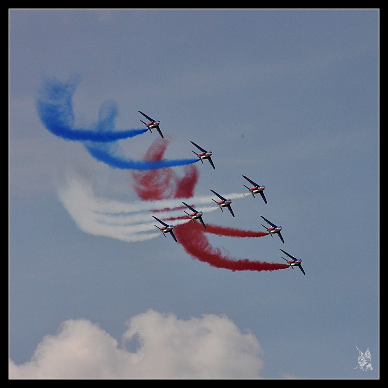 Meeting la Ferté Alais 2012 - Patrouille de France - Formation en flèche