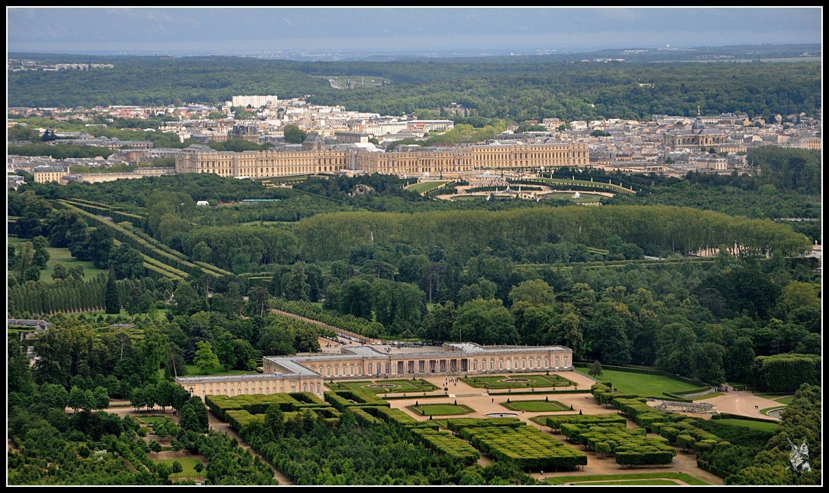 Vue aérienne du chateau de versailles, le Trianon