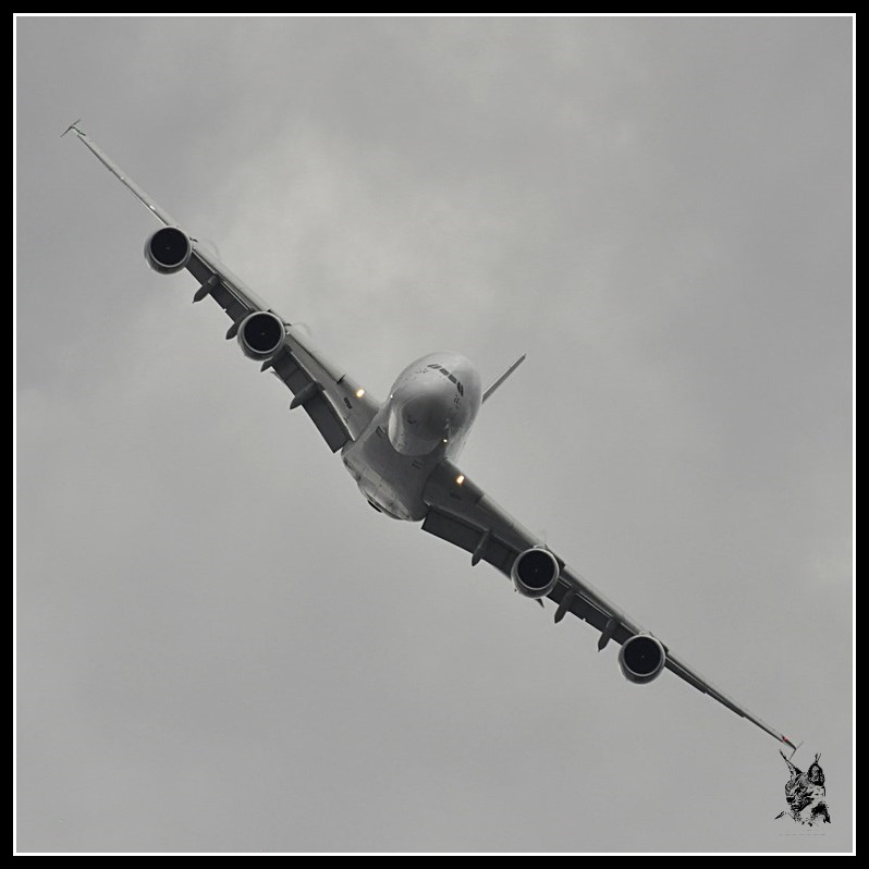 Salon du Bourget Paris Airshow 2013 - Airbus A380 en vol