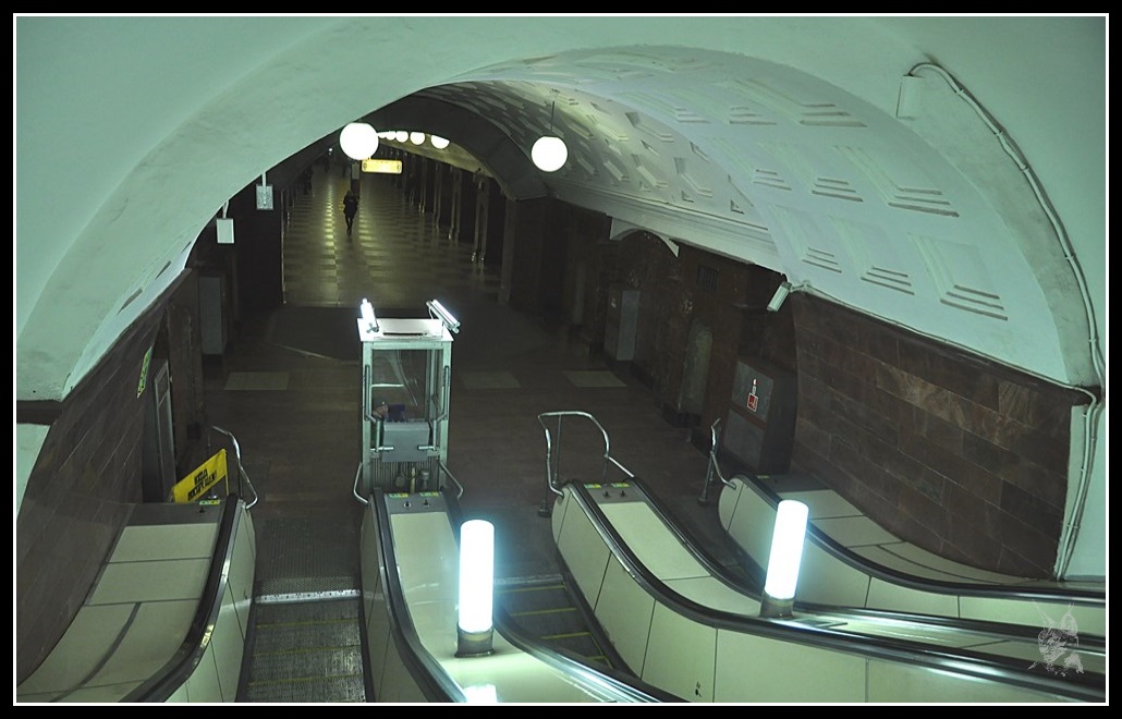 Métro de Moscou, les escalators - Москва метро