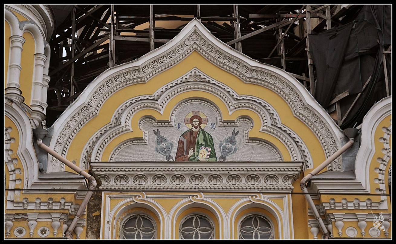 Ukraine - Odessa Détail du tympan de l'église Panleleymonivsky